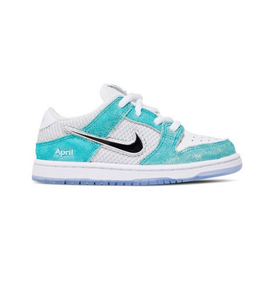 NIKE DUNK ‘APRIL’