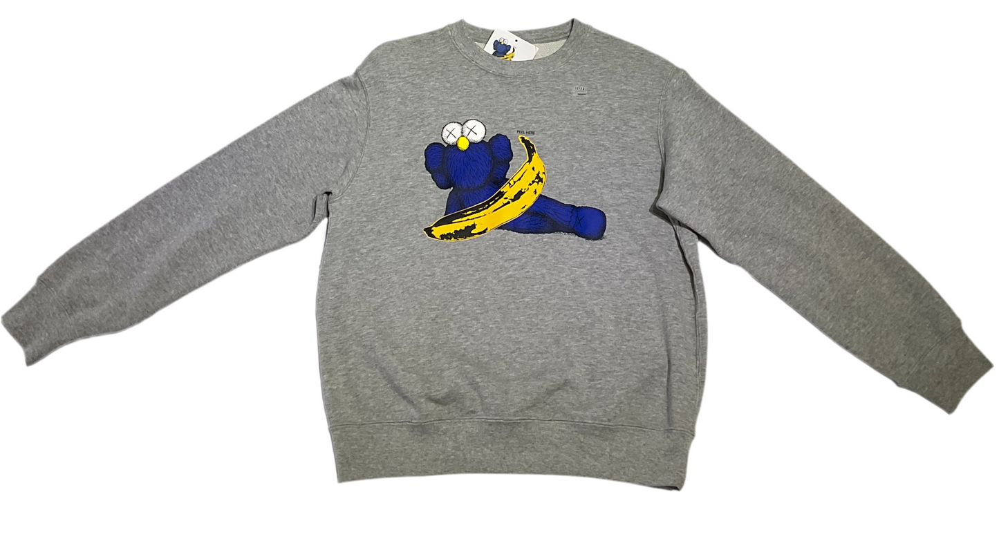UT X KAWS SWEATER